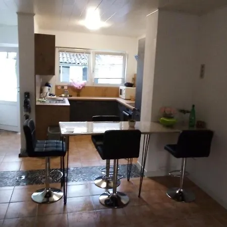 Apartamento Maison Avec Cour à 10min De Liège *