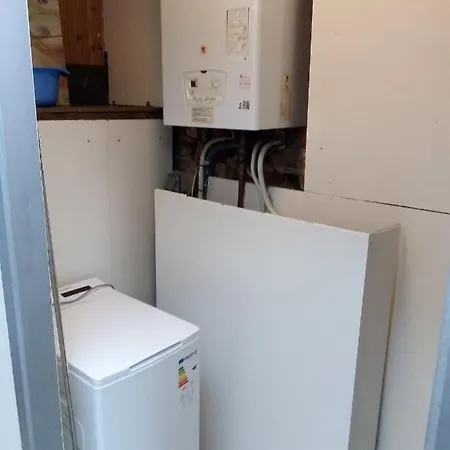 Agreable Maison Avec Cour A 10min De Liege * Herstal