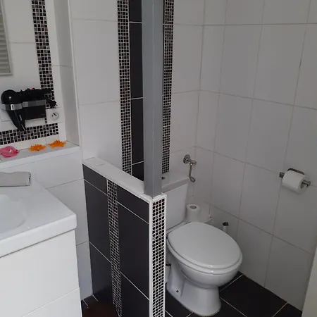 Agreable Maison Avec Cour A 10min De Liege דירה *