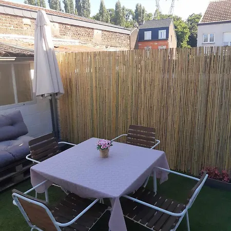 Agreable Maison Avec Cour A 10min De Liege Διαμέρισμα Herstal